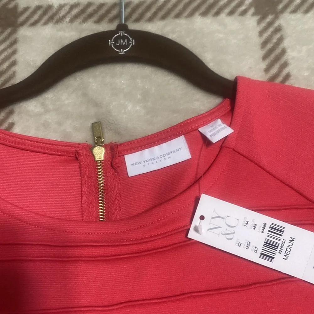 NWT New York& Company Stretch shade of pink Medium - Picture 4 of 5